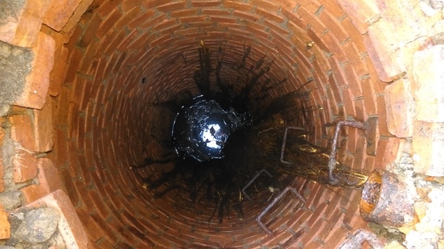 Чистка-канализационных-колодцев Чистка-канализационных-колодцев